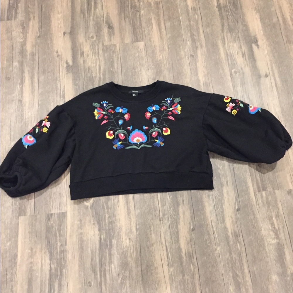NEW Embroidered Cropped Sweater